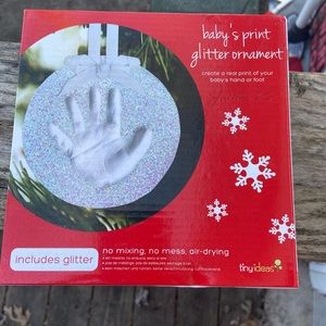 NEW Baby’s first glitter mold kit